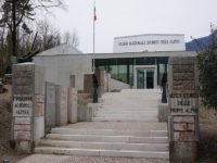 Ingresso Museo con scritta