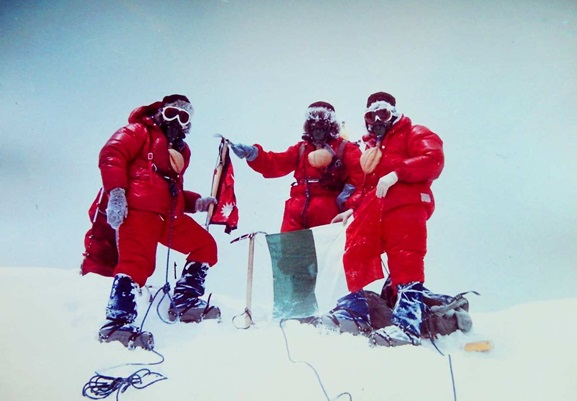 1973, GLI ALPINI SUL TETTO DEL MONDO